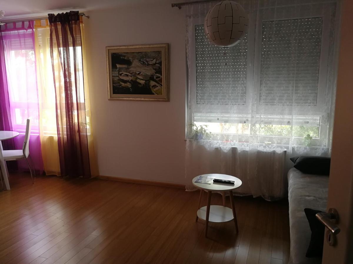 Appartamento Iver Apartman Sesvete Esterno foto