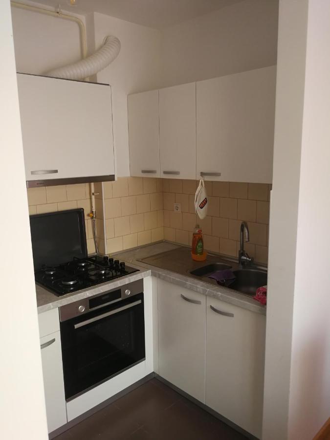 Appartamento Iver Apartman Sesvete Esterno foto