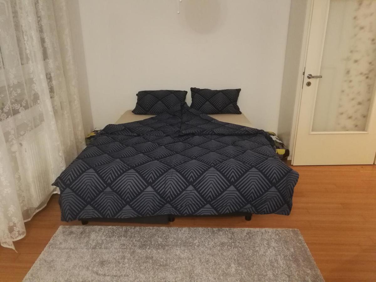 Appartamento Iver Apartman Sesvete Esterno foto